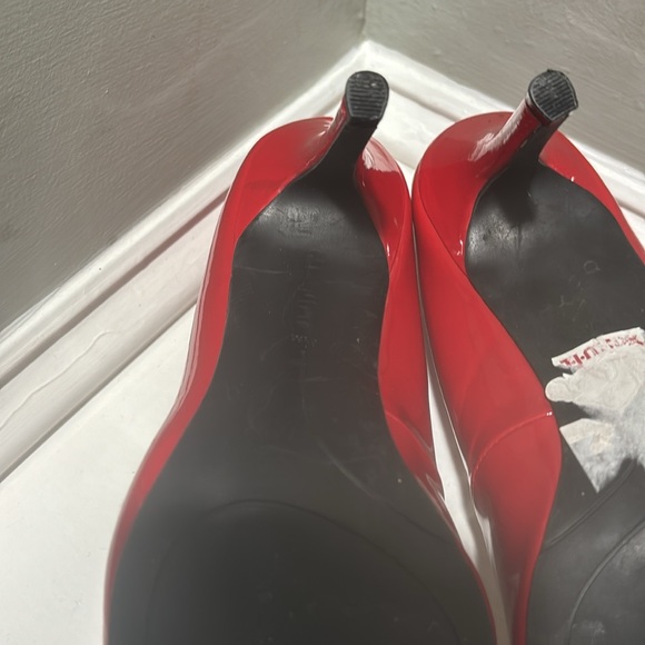 Nine West Red Roundtoe Patent Leather Pumps-size 8.5 - Picture 9 of 9